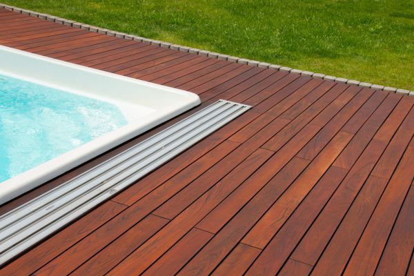 Pool Deck Refinishing Service
