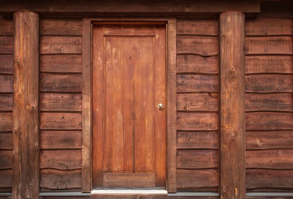 Log Cabin Staining Service