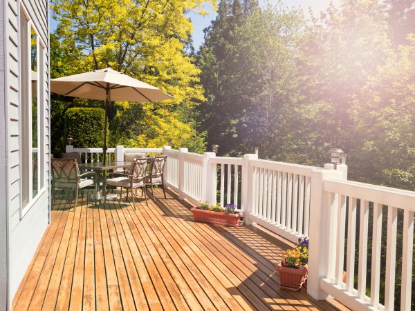 Cedar Deck Refinishing Service
